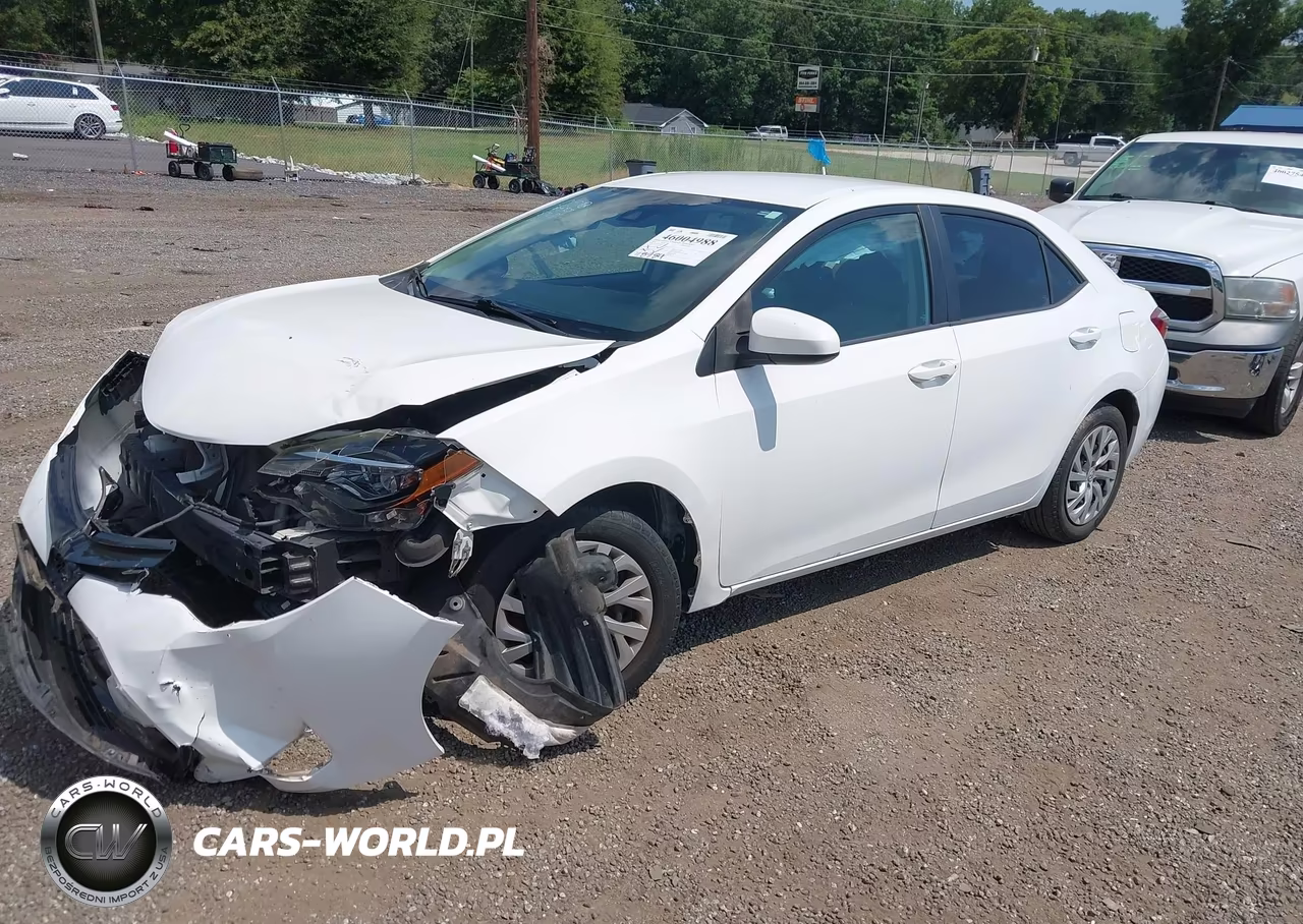 2018 Toyota Corolla Le VIN:2T1BURHE0JC057064 - 2