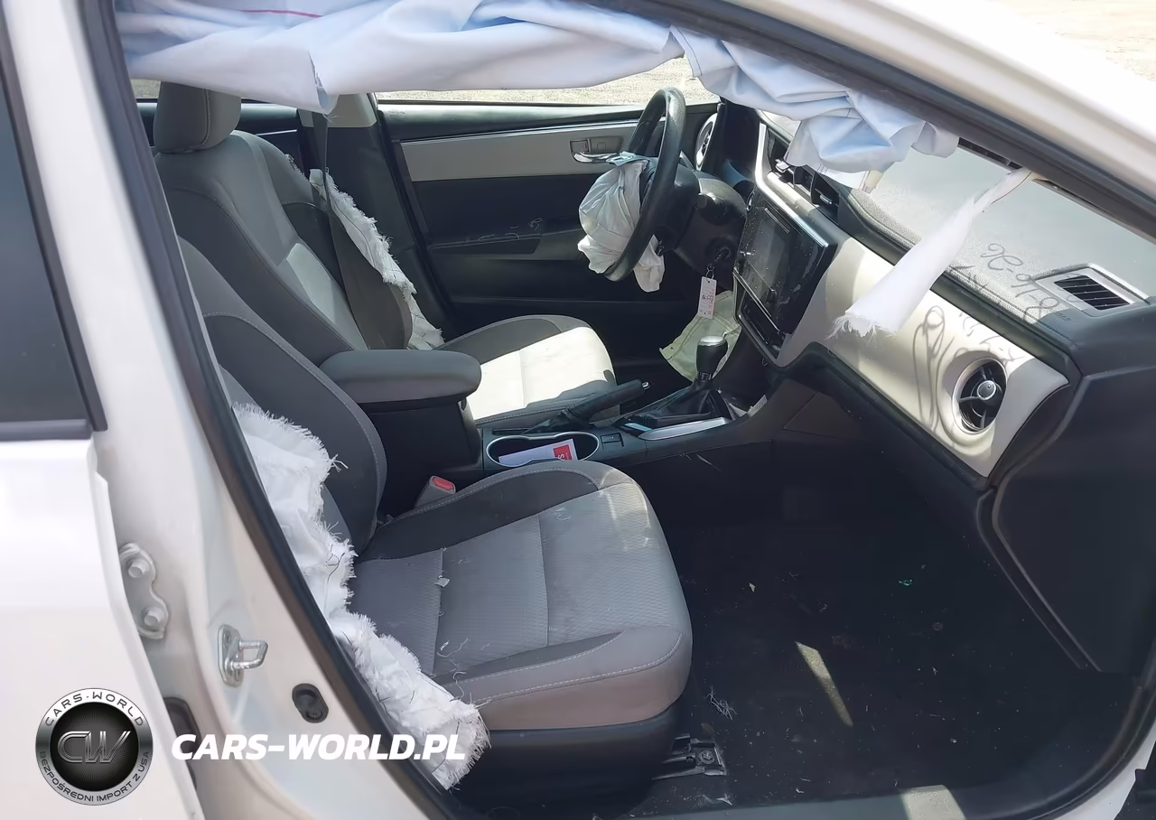 2018 Toyota Corolla Le VIN:2T1BURHE0JC057064 - 5