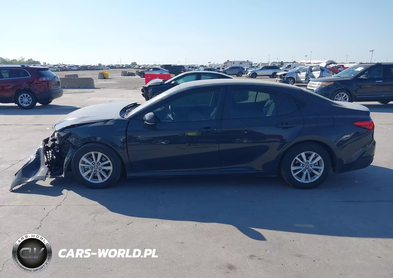 2025 Toyota Camry Le VIN:4T1DAACK0SU645840 - 14