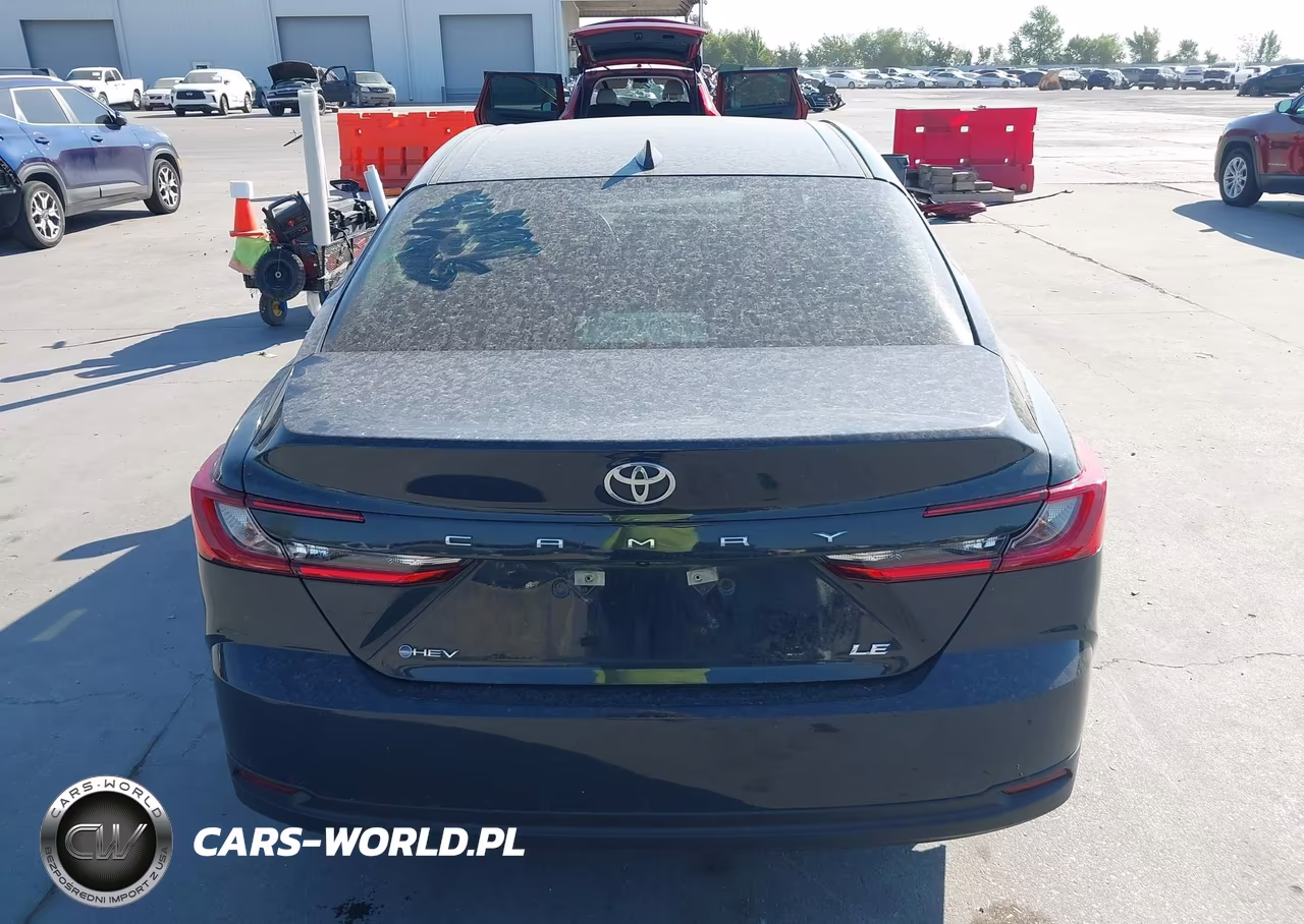 2025 Toyota Camry Le VIN:4T1DAACK0SU645840 - 16
