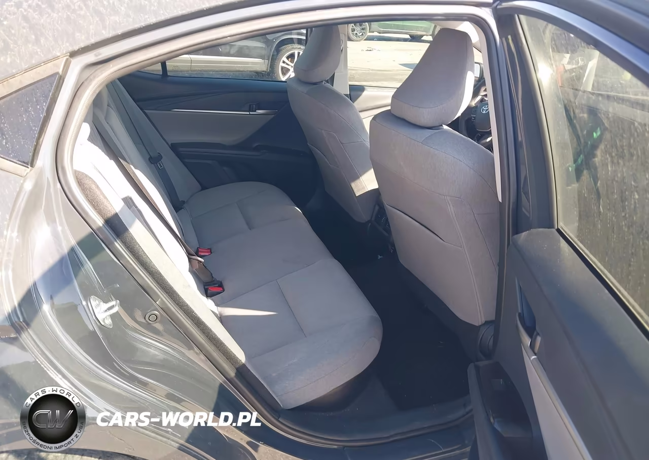2025 Toyota Camry Le VIN:4T1DAACK0SU645840 - 8