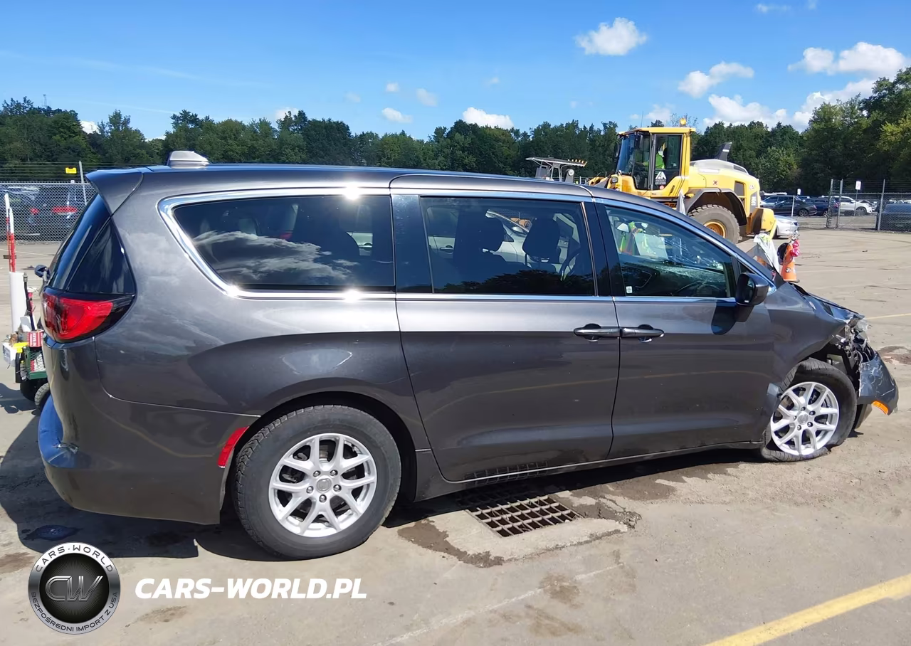 2020 Chrysler Voyager Lx VIN:2C4RC1CG9LR237576 - 13