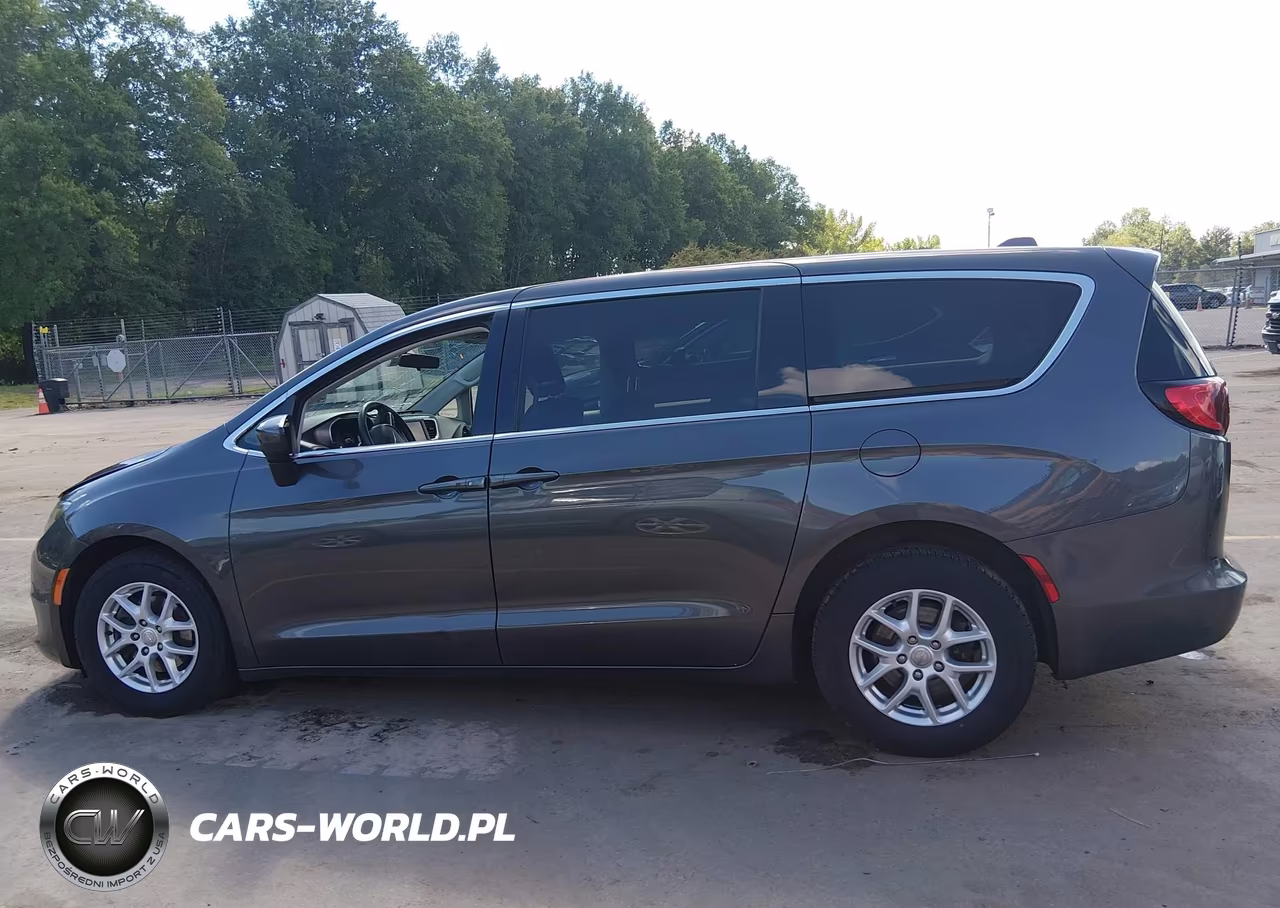 2020 Chrysler Voyager Lx VIN:2C4RC1CG9LR237576 - 14