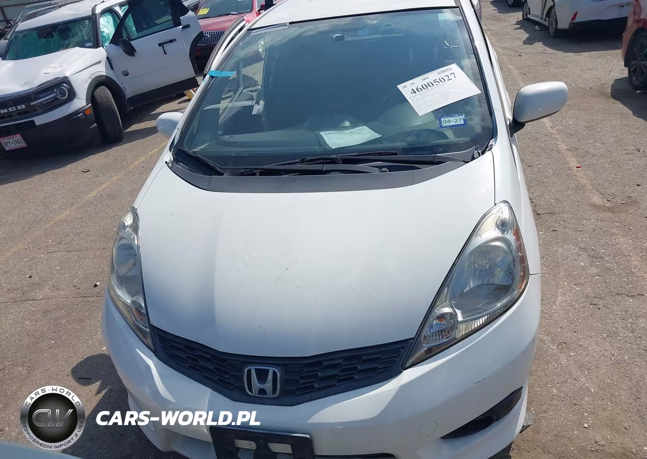 2012 Honda Fit Sport VIN:JHMGE8H53CS007675 - 12