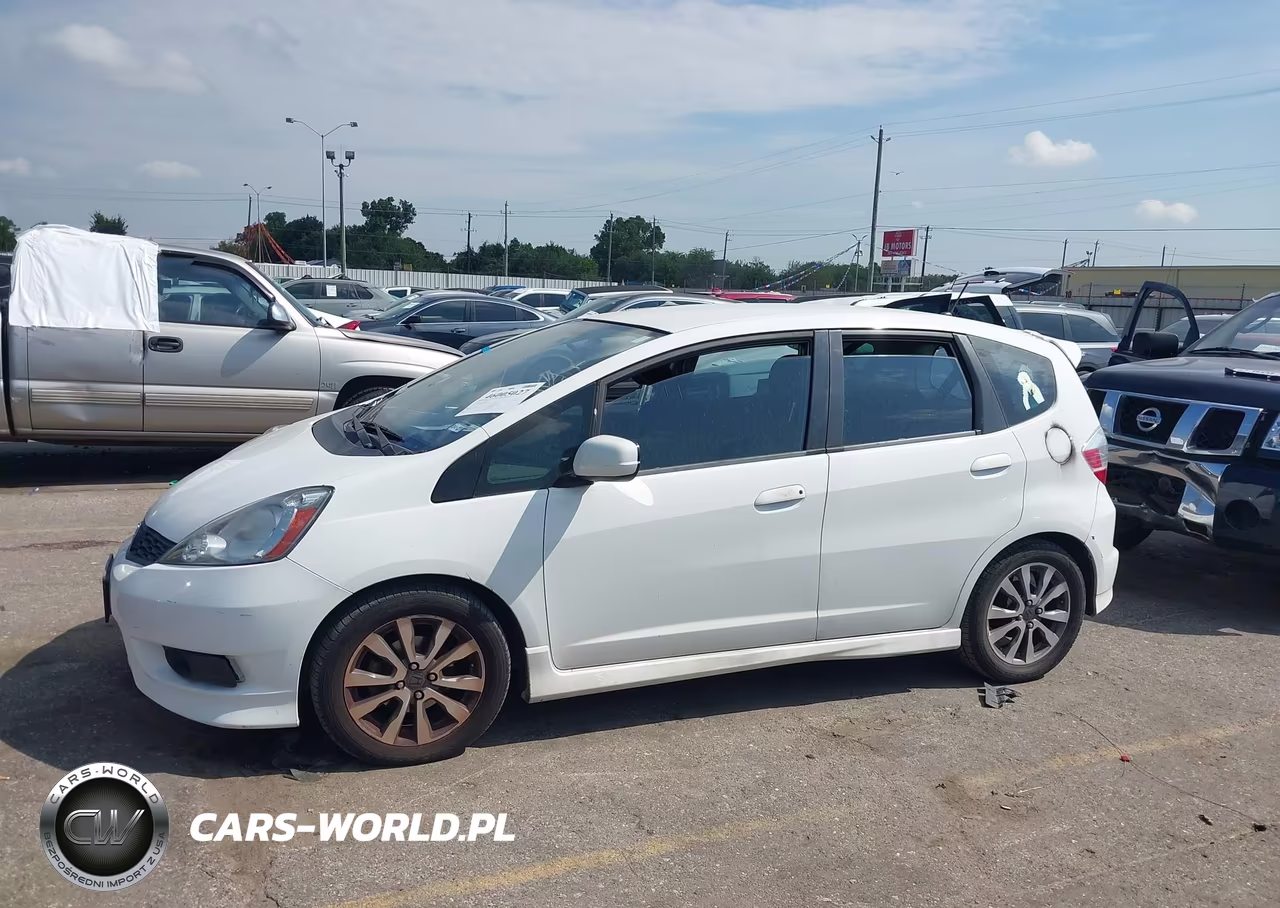 2012 Honda Fit Sport VIN:JHMGE8H53CS007675 - 14