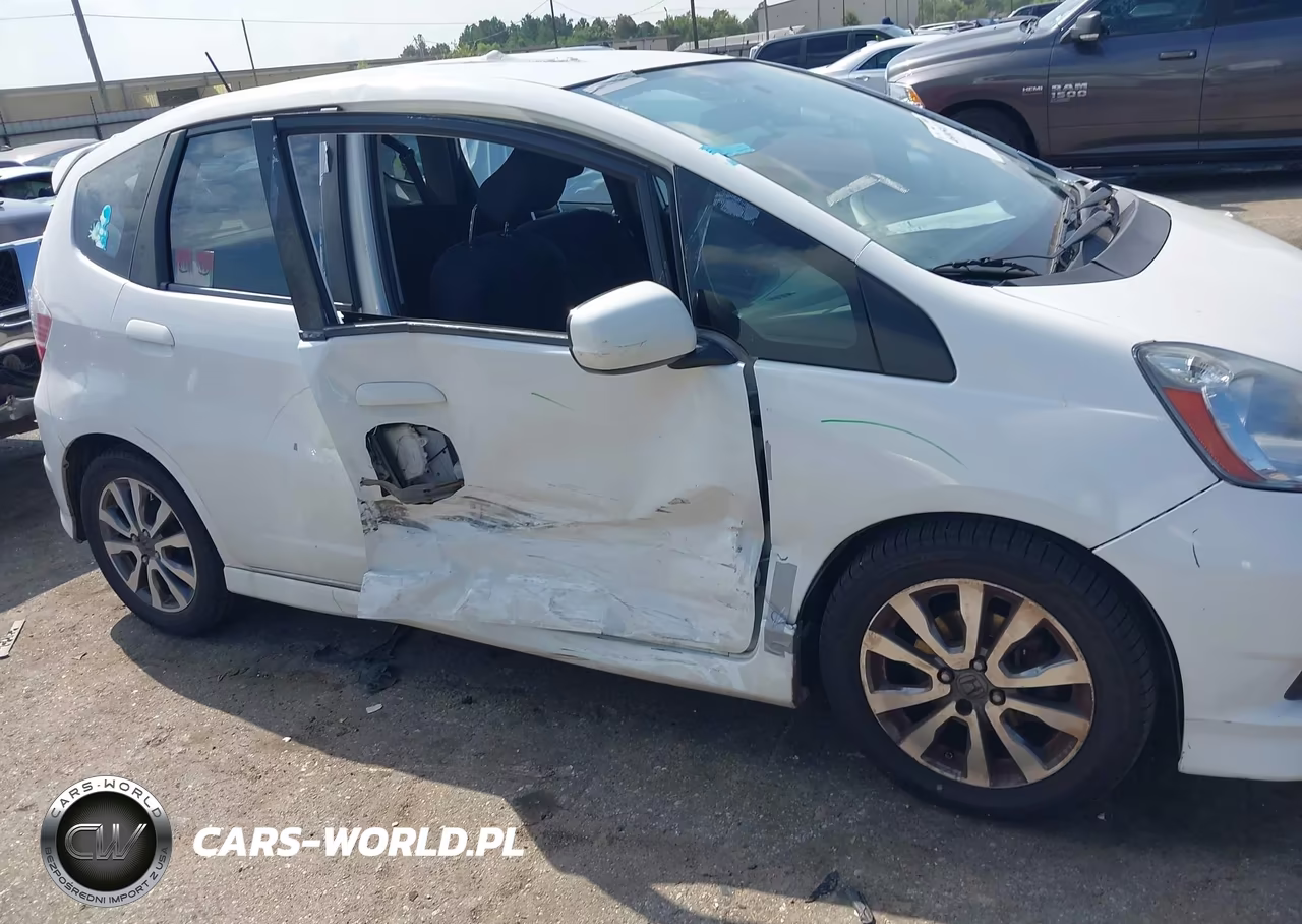 2012 Honda Fit Sport VIN:JHMGE8H53CS007675 - 6