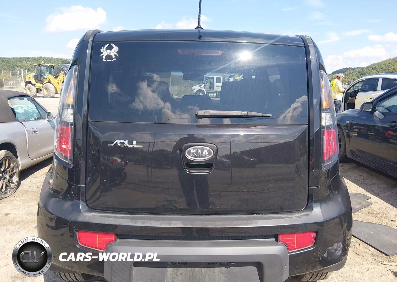 2011 Kia Soul + VIN:KNDJT2A23B7711290 - 15