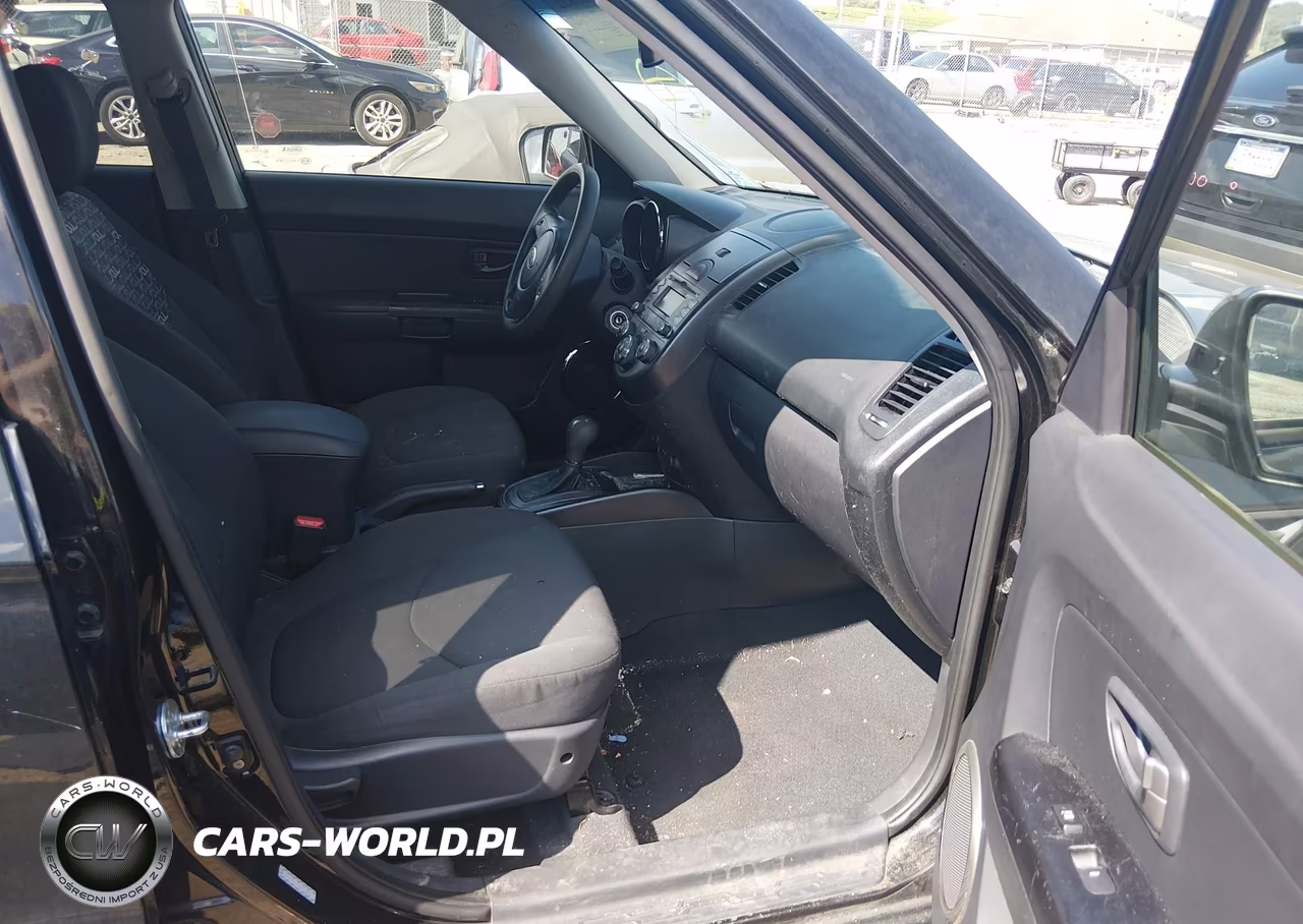 2011 Kia Soul + VIN:KNDJT2A23B7711290 - 5