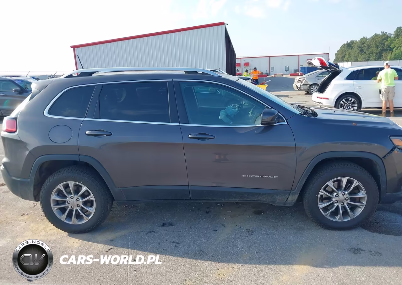 2019 Jeep Cherokee Latitude Plus 4X4 VIN:1C4PJMLN3KD272709 - 13