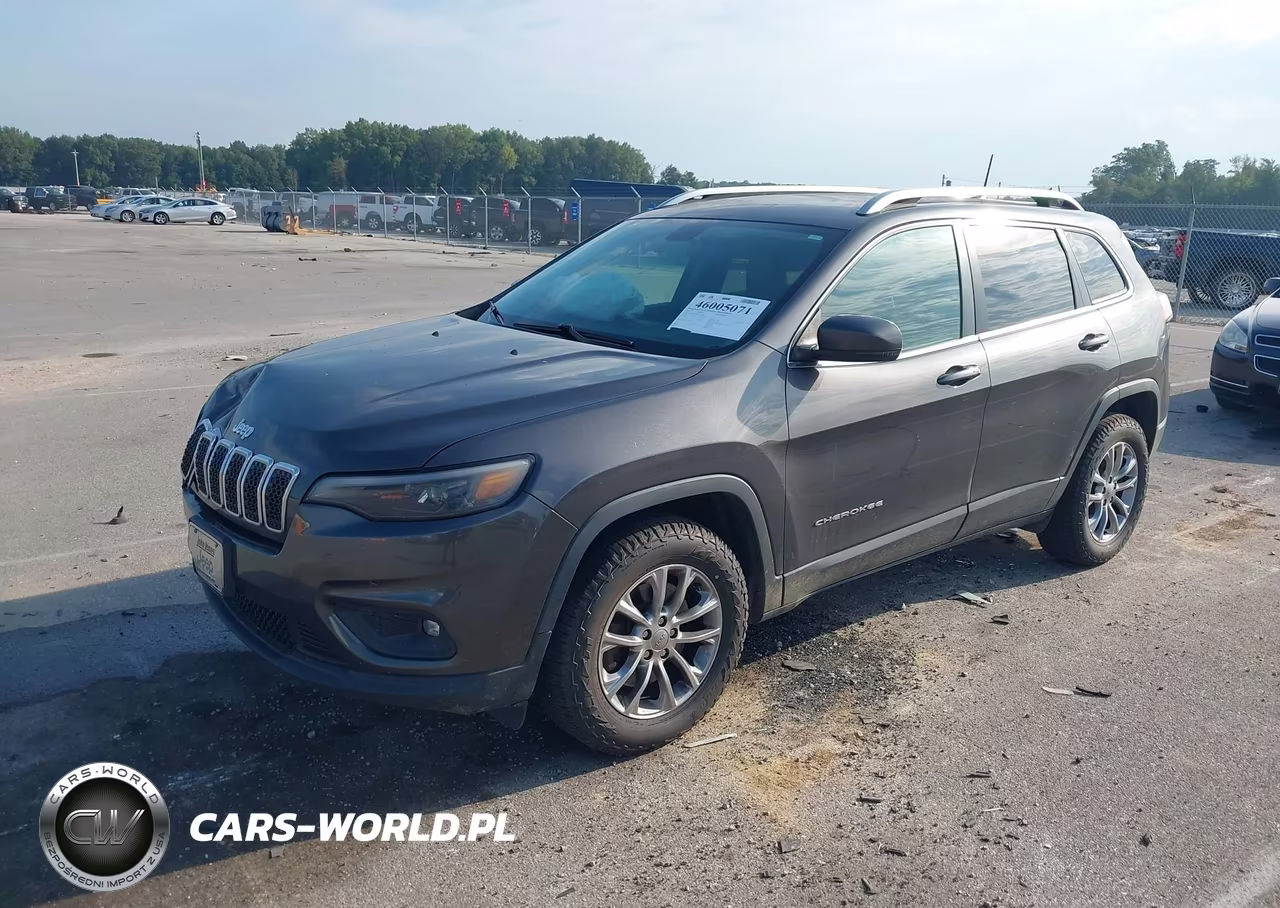 2019 Jeep Cherokee Latitude Plus 4X4 VIN:1C4PJMLN3KD272709 - 2