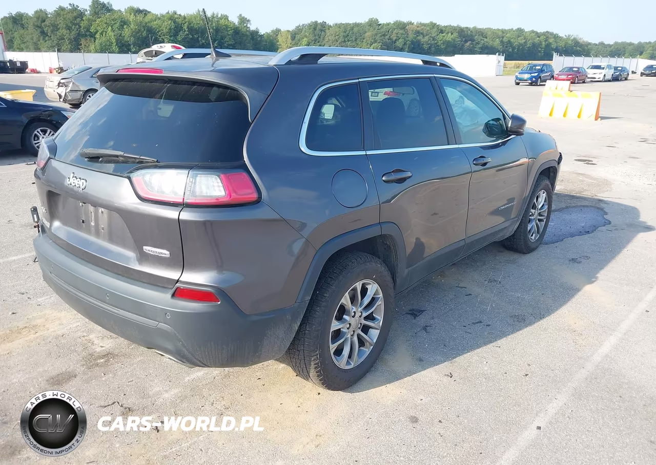 2019 Jeep Cherokee Latitude Plus 4X4 VIN:1C4PJMLN3KD272709 - 4