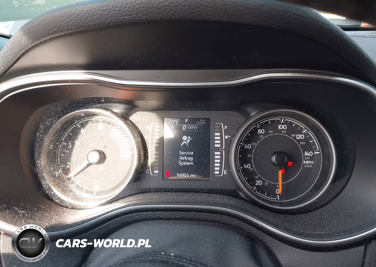 2019 Jeep Cherokee Latitude Plus 4X4 VIN:1C4PJMLN3KD272709 - 7
