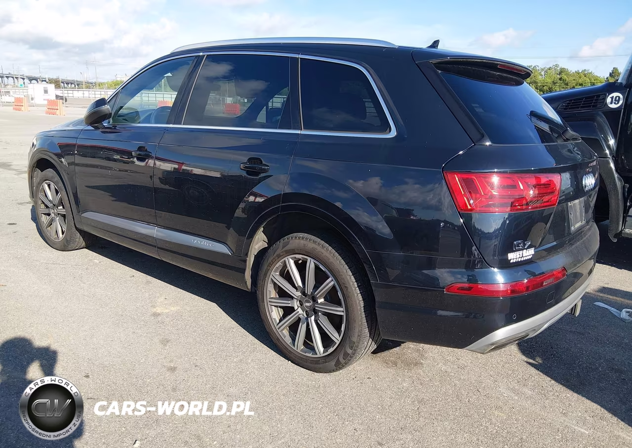 2018 Audi Q7 3.0T Premium VIN:WA1LAAF74JD012385 - 3