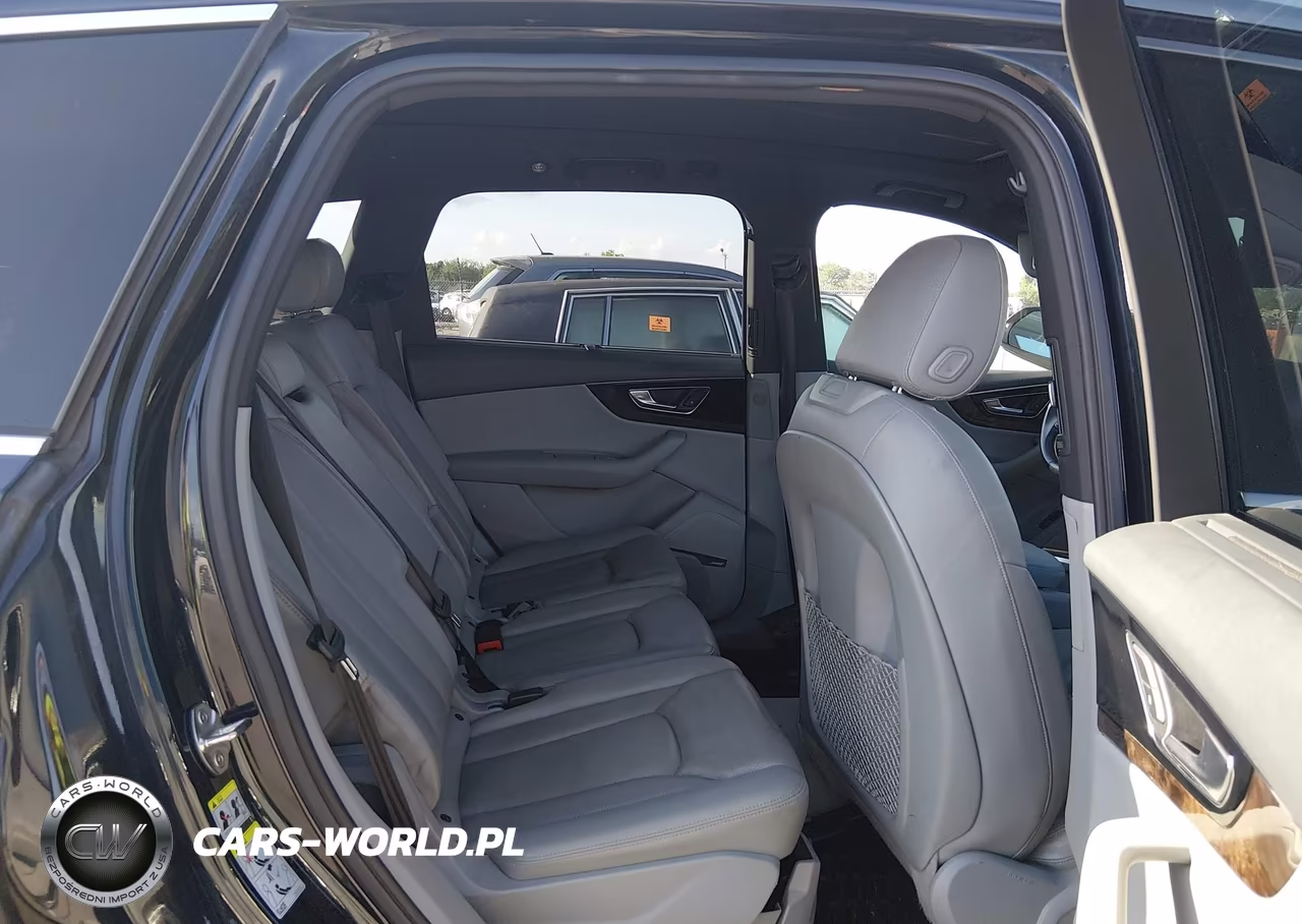 2018 Audi Q7 3.0T Premium VIN:WA1LAAF74JD012385 - 8