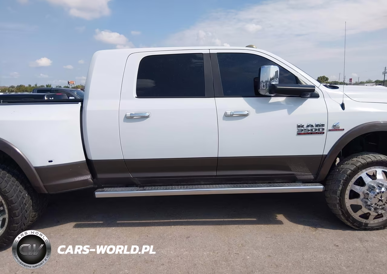 2016 Ram 3500 Laramie VIN:3C63RRML4GG105438 - 12