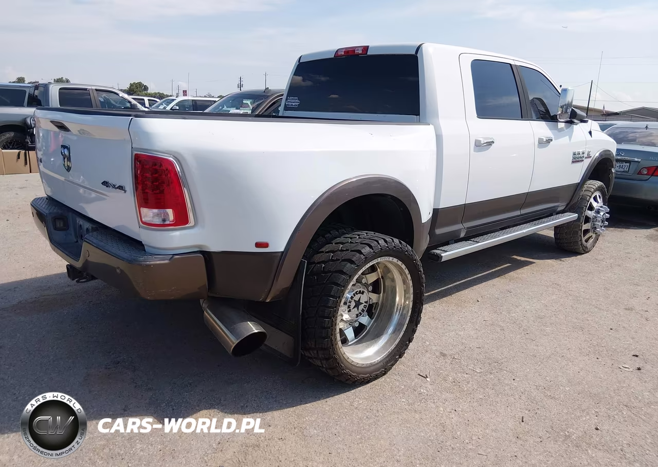2016 Ram 3500 Laramie VIN:3C63RRML4GG105438 - 4