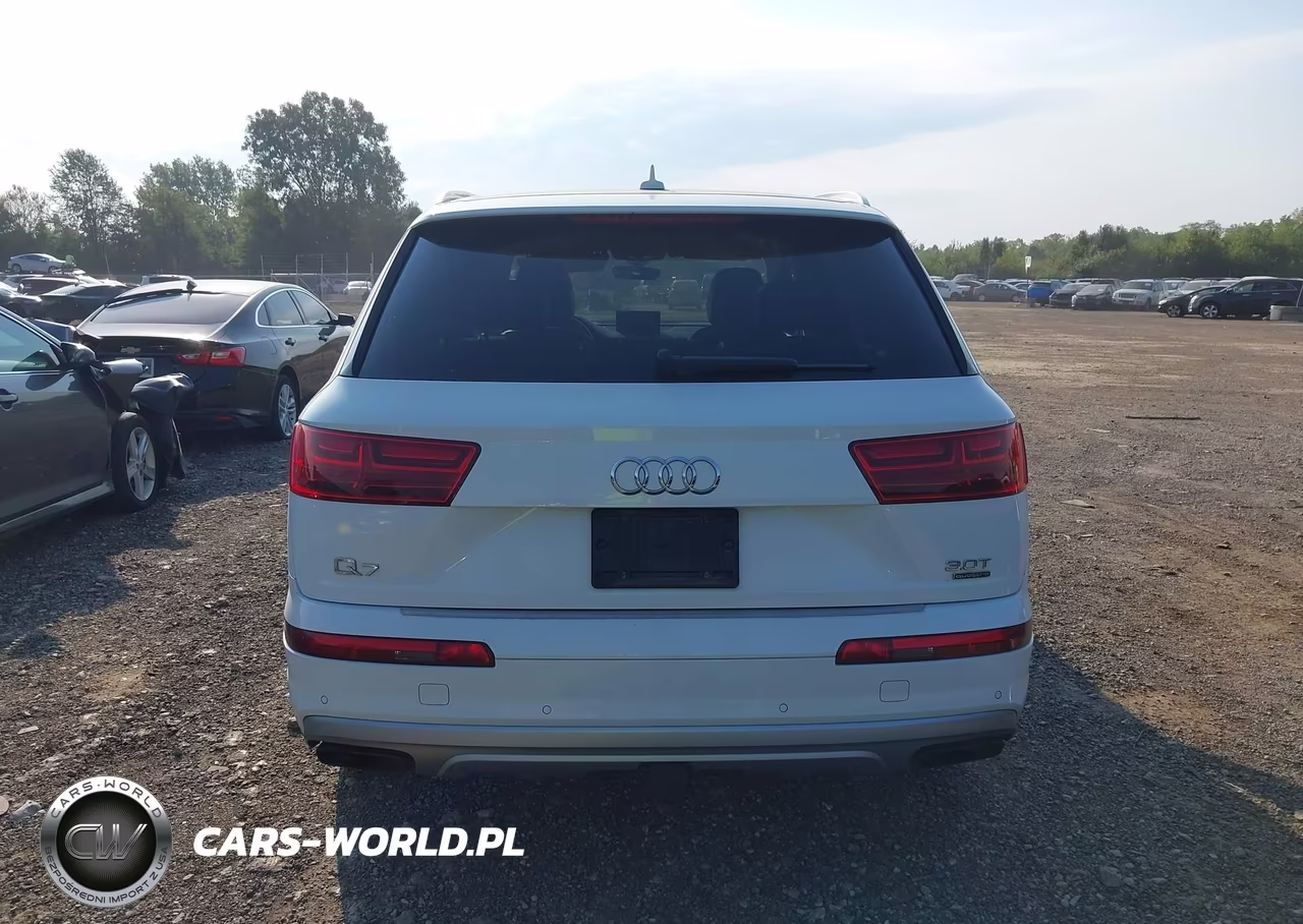 2017 Audi Q7 3.0T Premium VIN:WA1LAAF7XHD025006 - 16