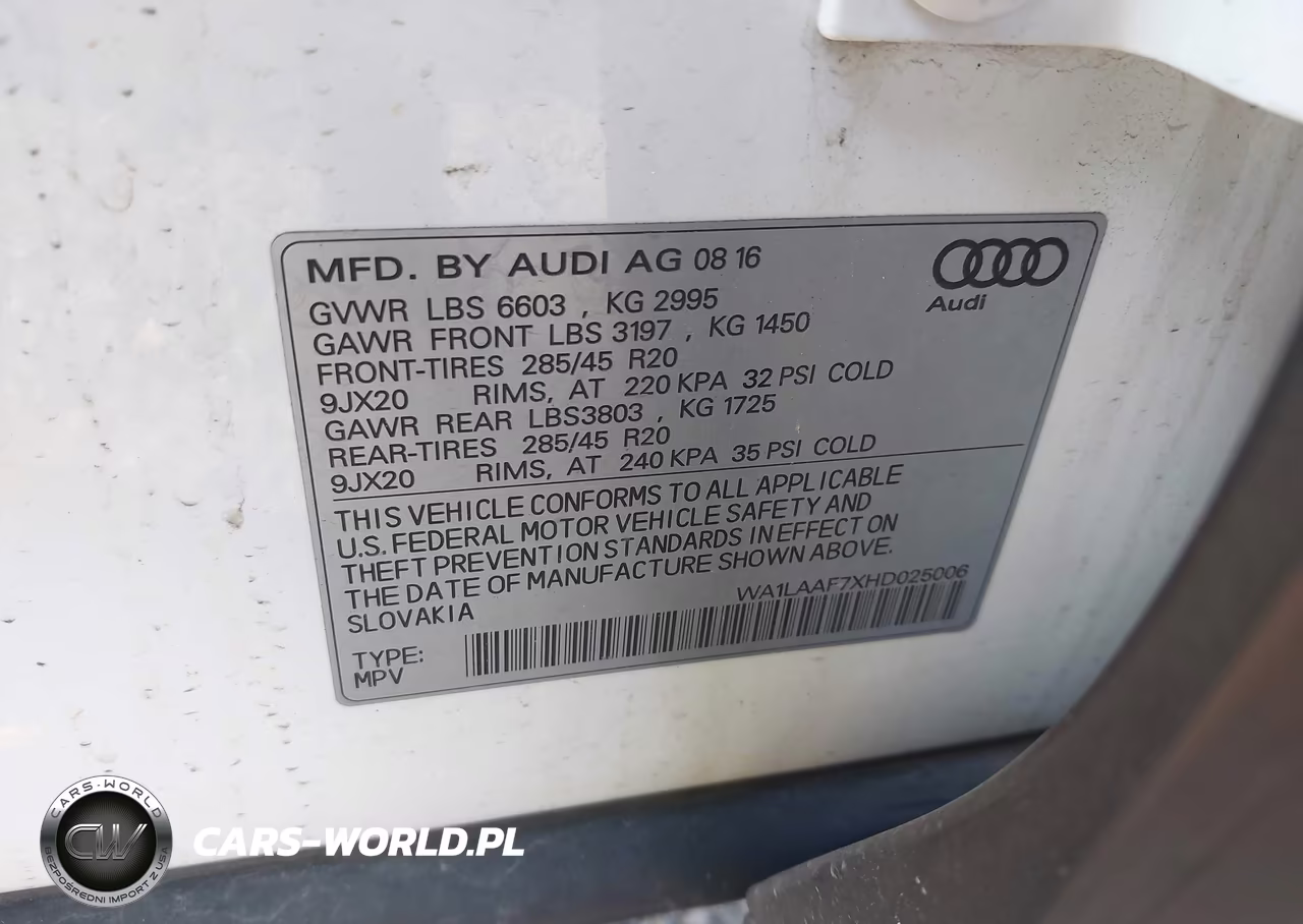 2017 Audi Q7 3.0T Premium VIN:WA1LAAF7XHD025006 - 9