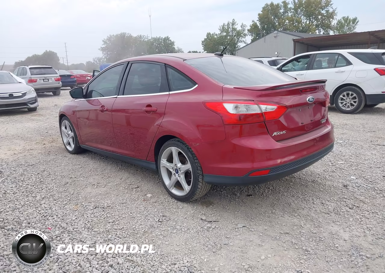 2013 Ford Focus Titanium VIN:1FADP3J25DL311707 - 3