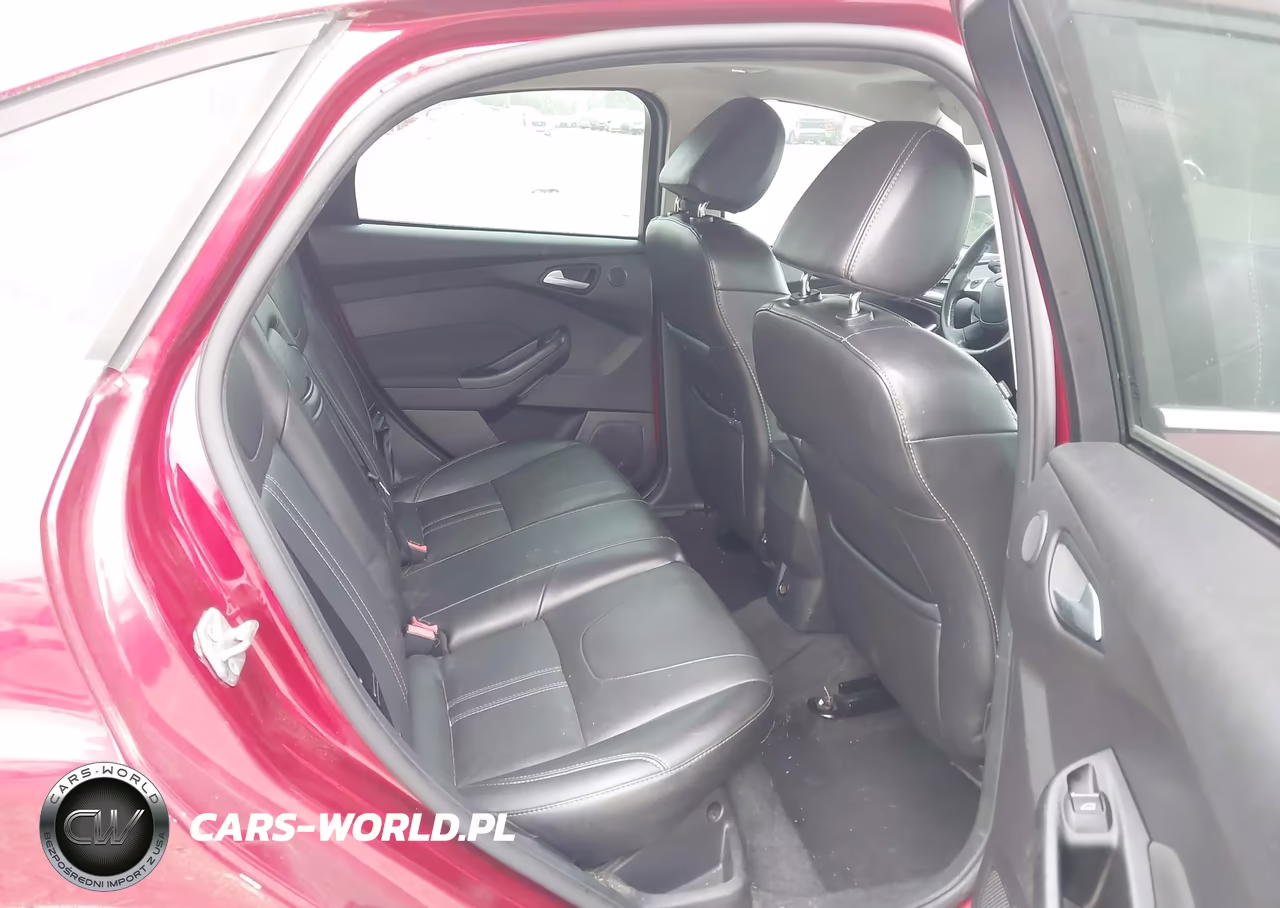 2013 Ford Focus Titanium VIN:1FADP3J25DL311707 - 8