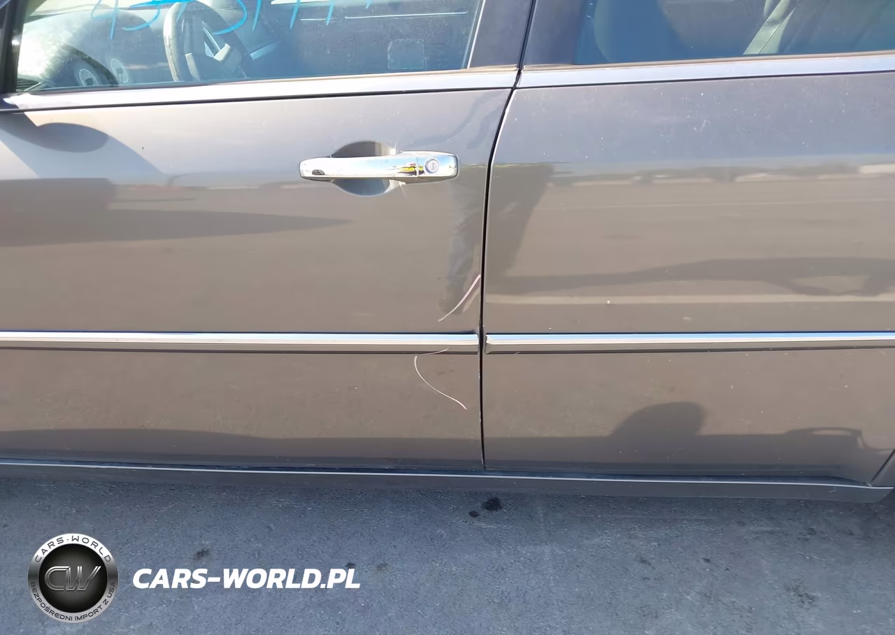 2010 Chrysler 300 Touring VIN:2C3CA4CD7AH206739 - 17