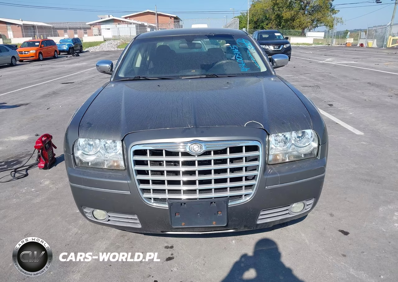 2010 Chrysler 300 Touring VIN:2C3CA4CD7AH206739 - 6