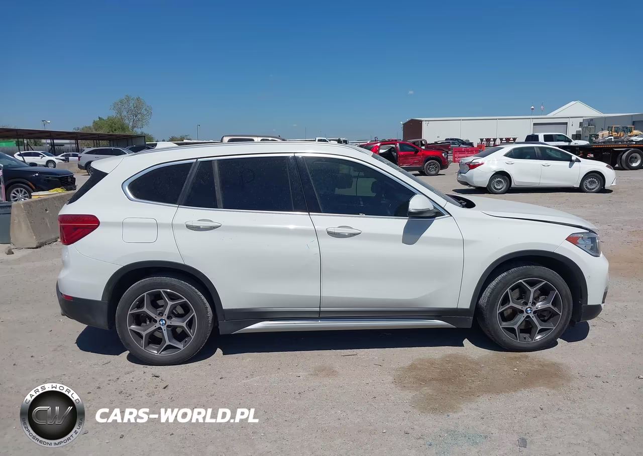 2018 BMW X1 Sdrive28I VIN:WBXHU7C34J5L06258 - 14