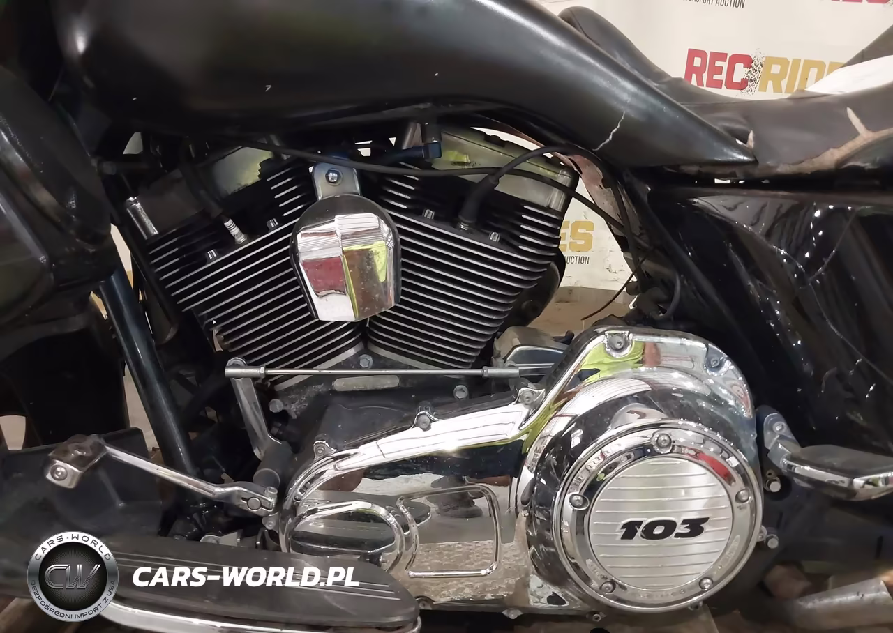 2013 Harley-Davidson Flhx Street Glide VIN:1HD1KBM15DB637987 - 9