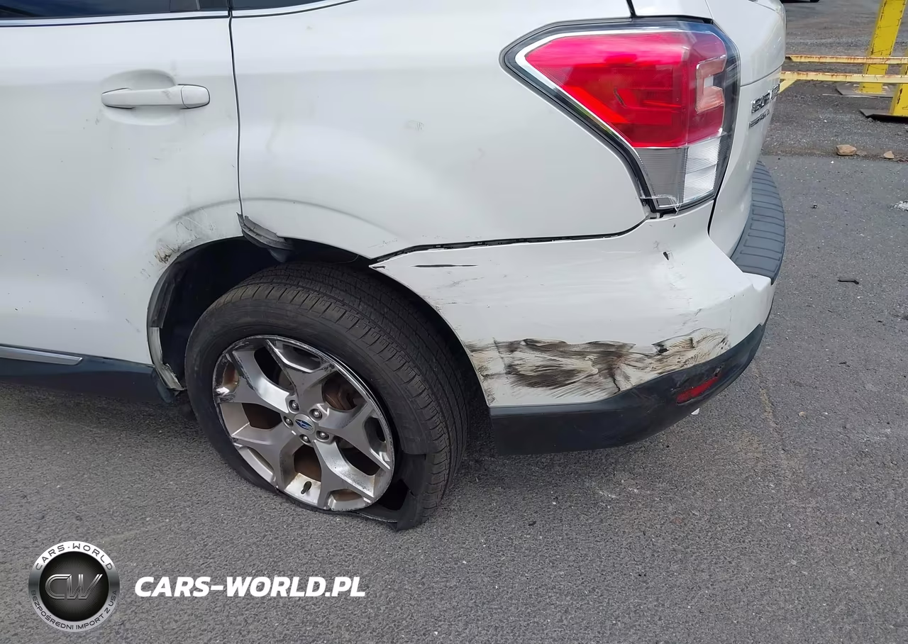 2018 Subaru Forester 2.5I Touring VIN:JF2SJAWC0JH547674 - 6