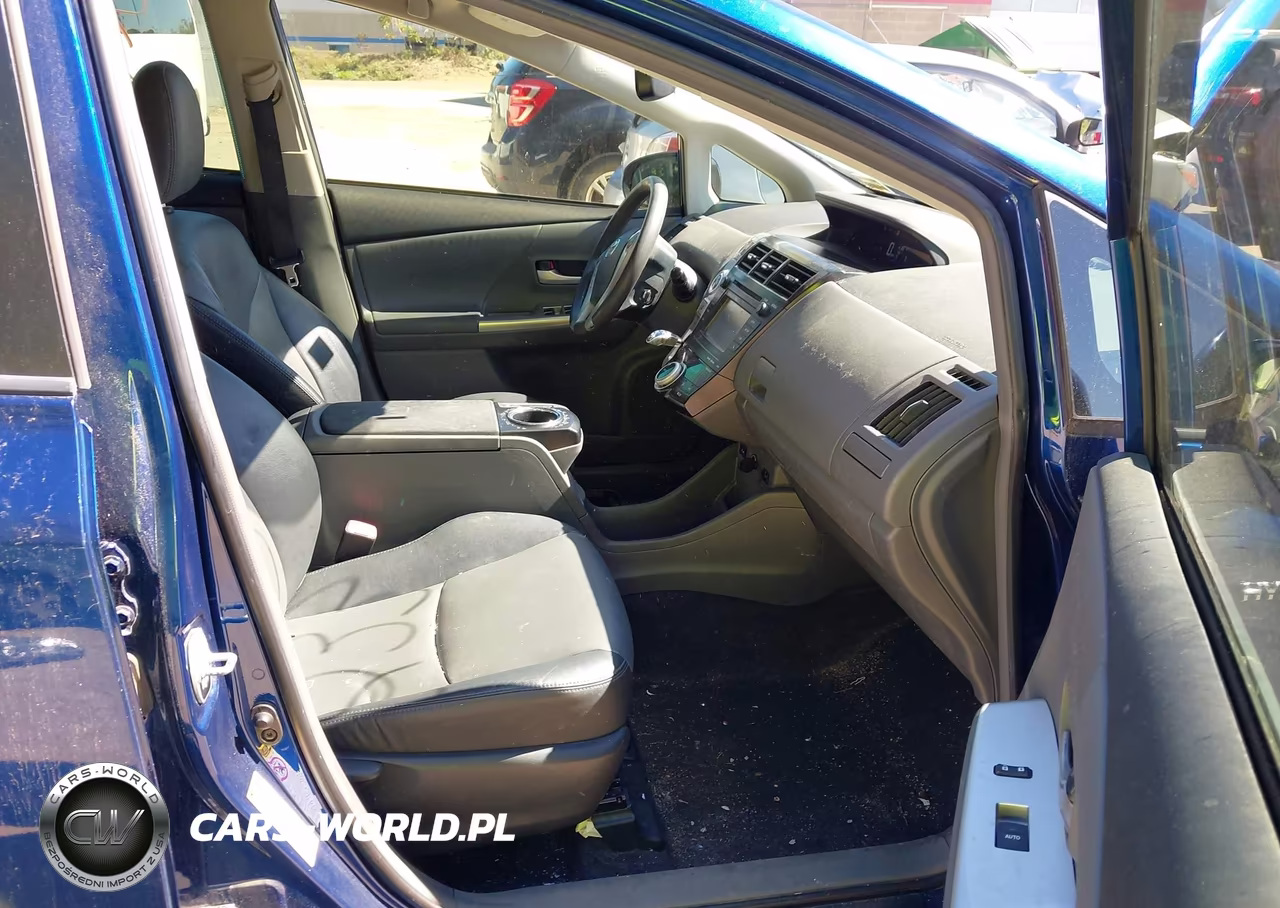 2012 Toyota Prius V Five VIN:JTDZN3EU1C3076691 - 5