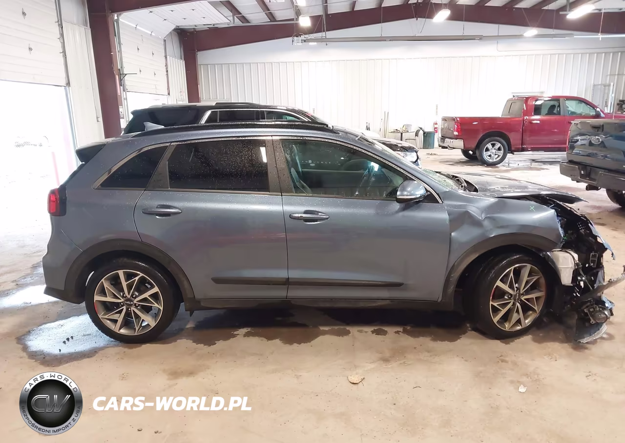 2022 Kia Niro Touring Se VIN:KNDCC3LC2N5536681 - 13