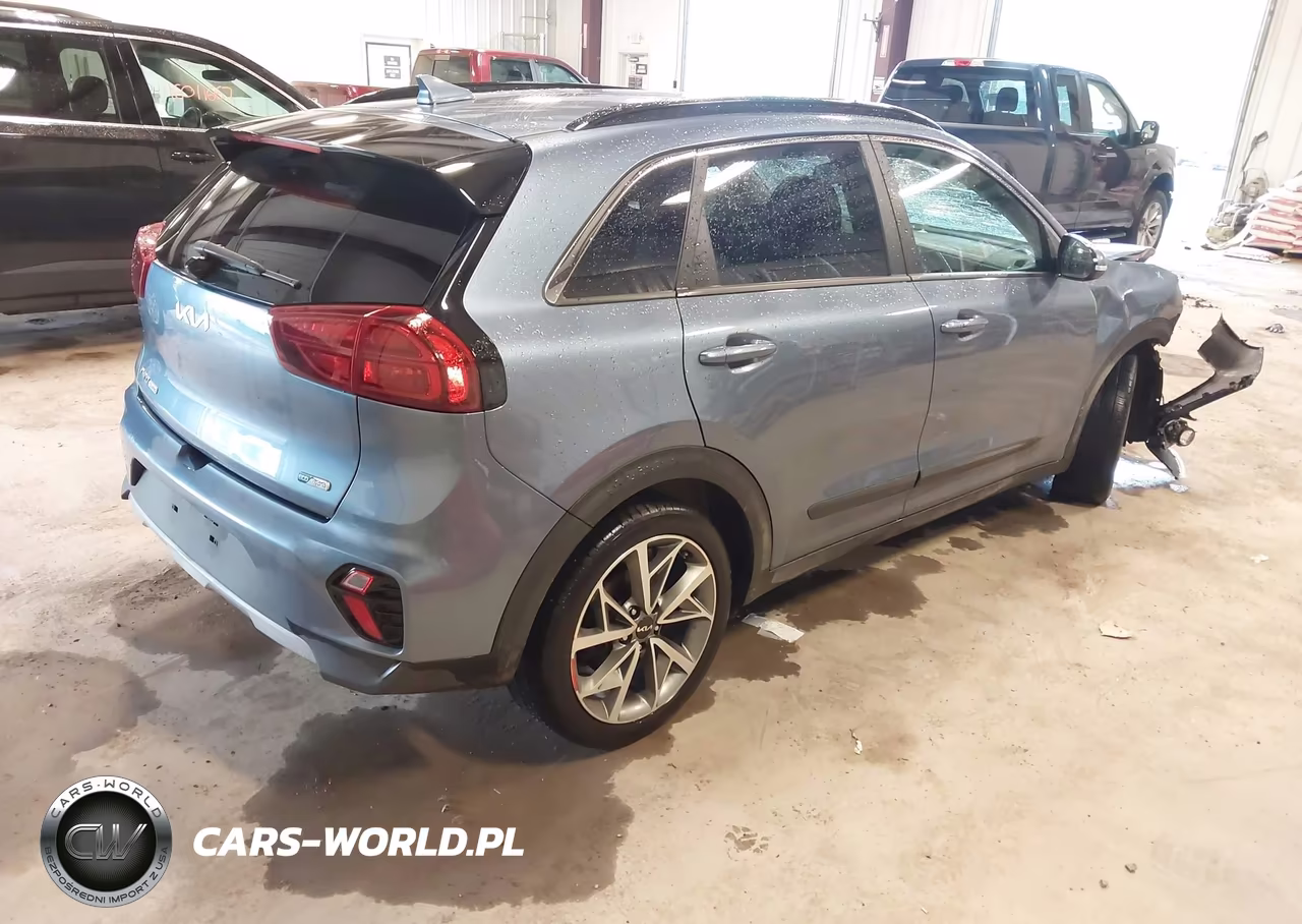 2022 Kia Niro Touring Se VIN:KNDCC3LC2N5536681 - 4
