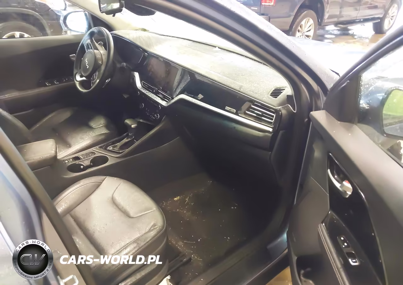 2022 Kia Niro Touring Se VIN:KNDCC3LC2N5536681 - 5