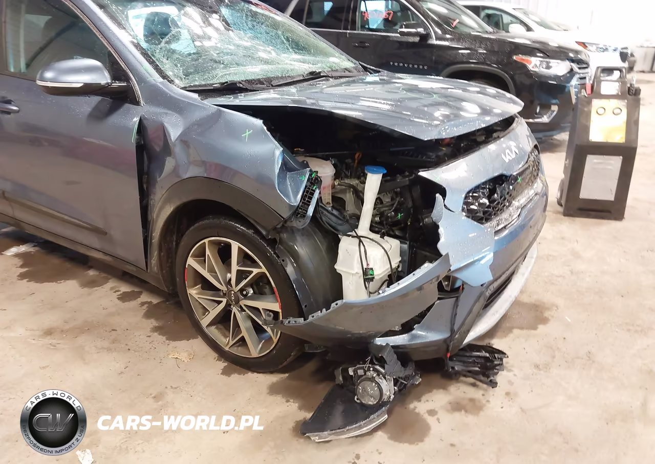 2022 Kia Niro Touring Se VIN:KNDCC3LC2N5536681 - 6