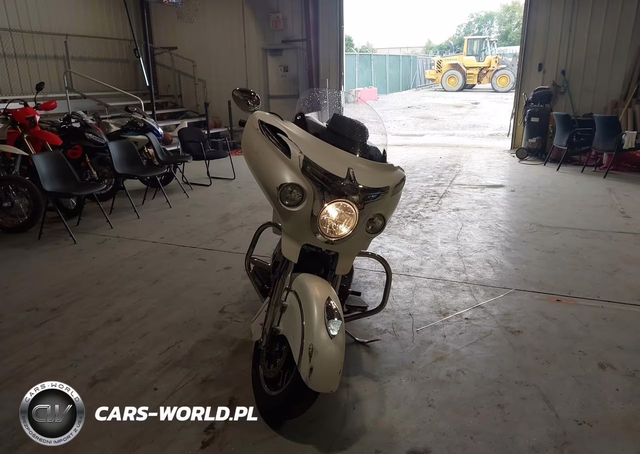 2017 Indian Motorcycle Co. Chieftain VIN:56KTCAAAXH3346319 - 5