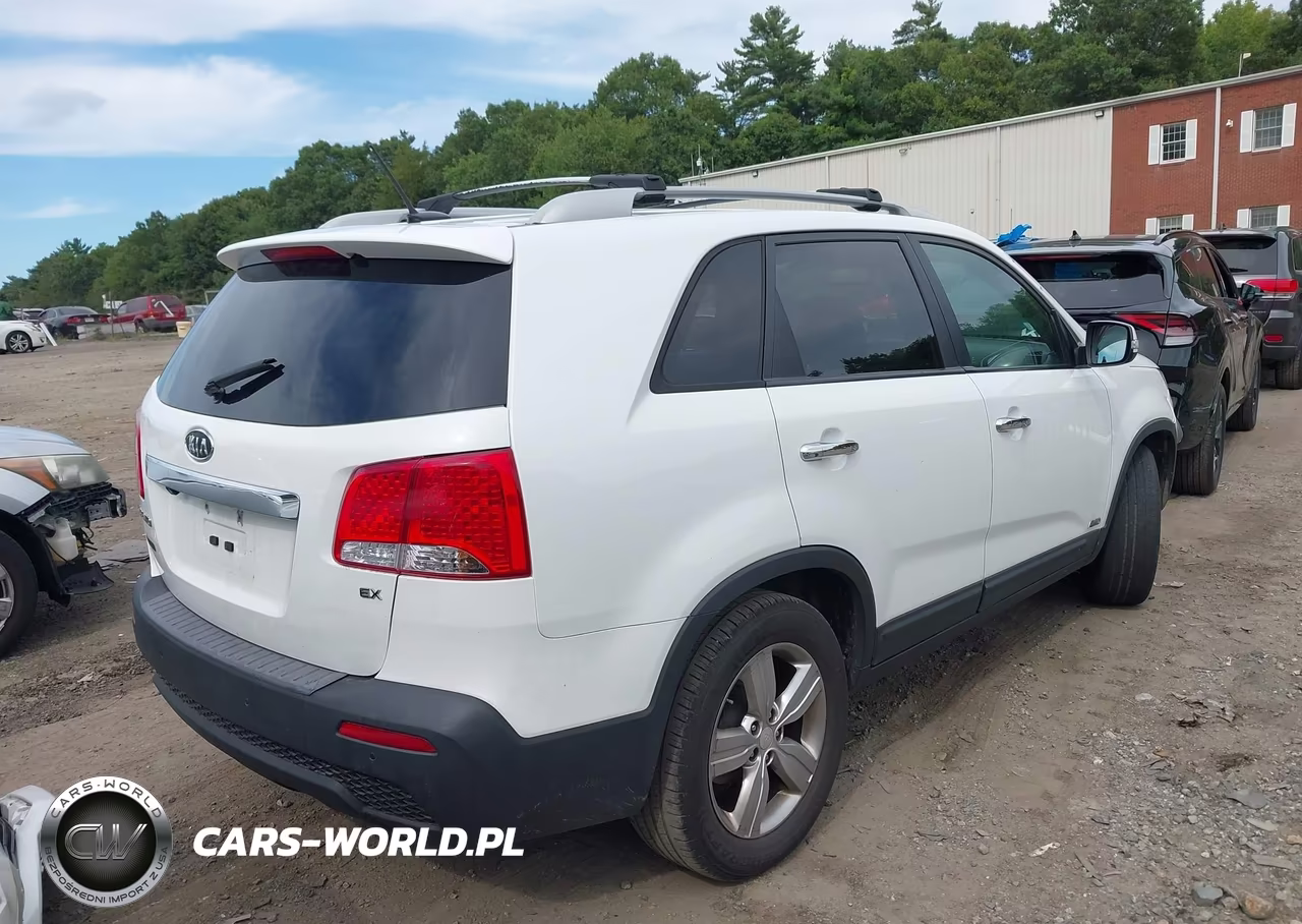 2013 Kia Sorento Ex VIN:5XYKUDA6XDG324113 - 4