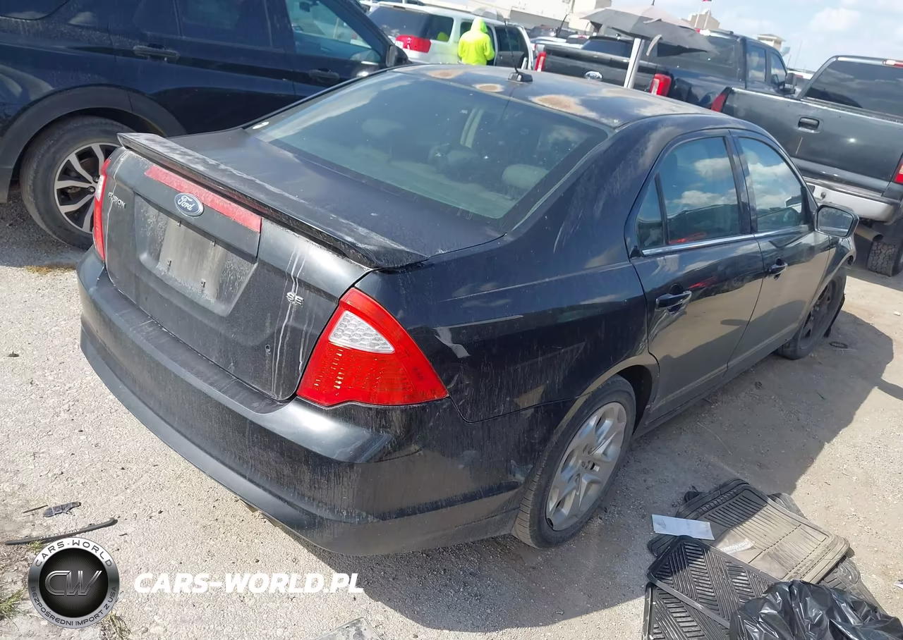 2010 Ford Fusion Se VIN:3FAHP0HA4AR197399 - 4