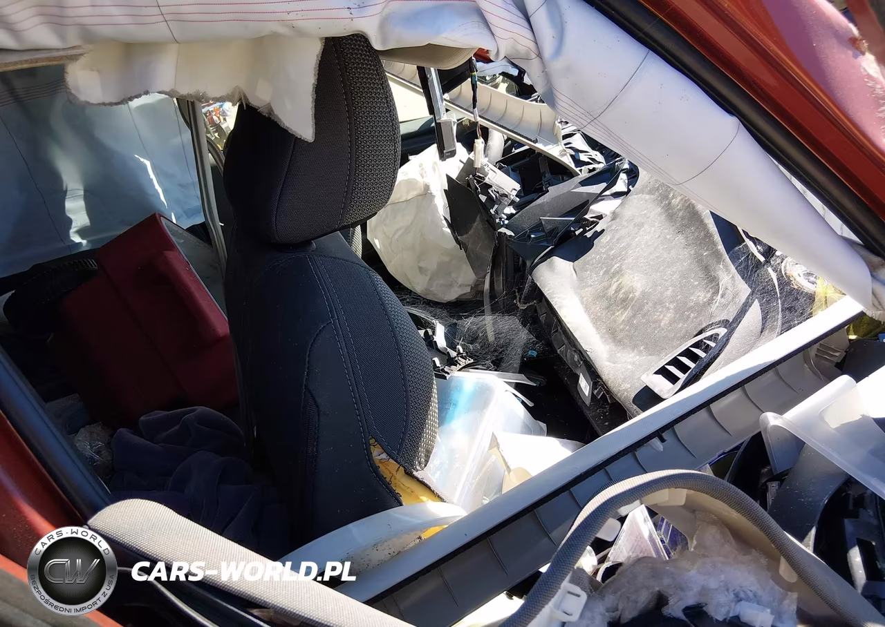 2024 Subaru Crosstrek Premium VIN:JF2GUADCXRH900370 - 5