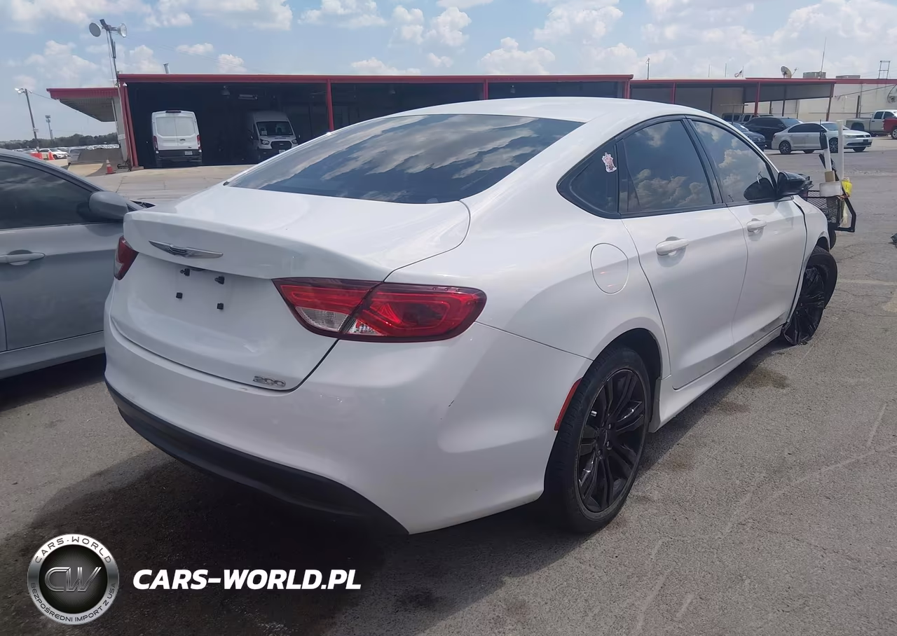 2017 Chrysler 200 Touring VIN:1C3CCCFB6HN507146 - 4