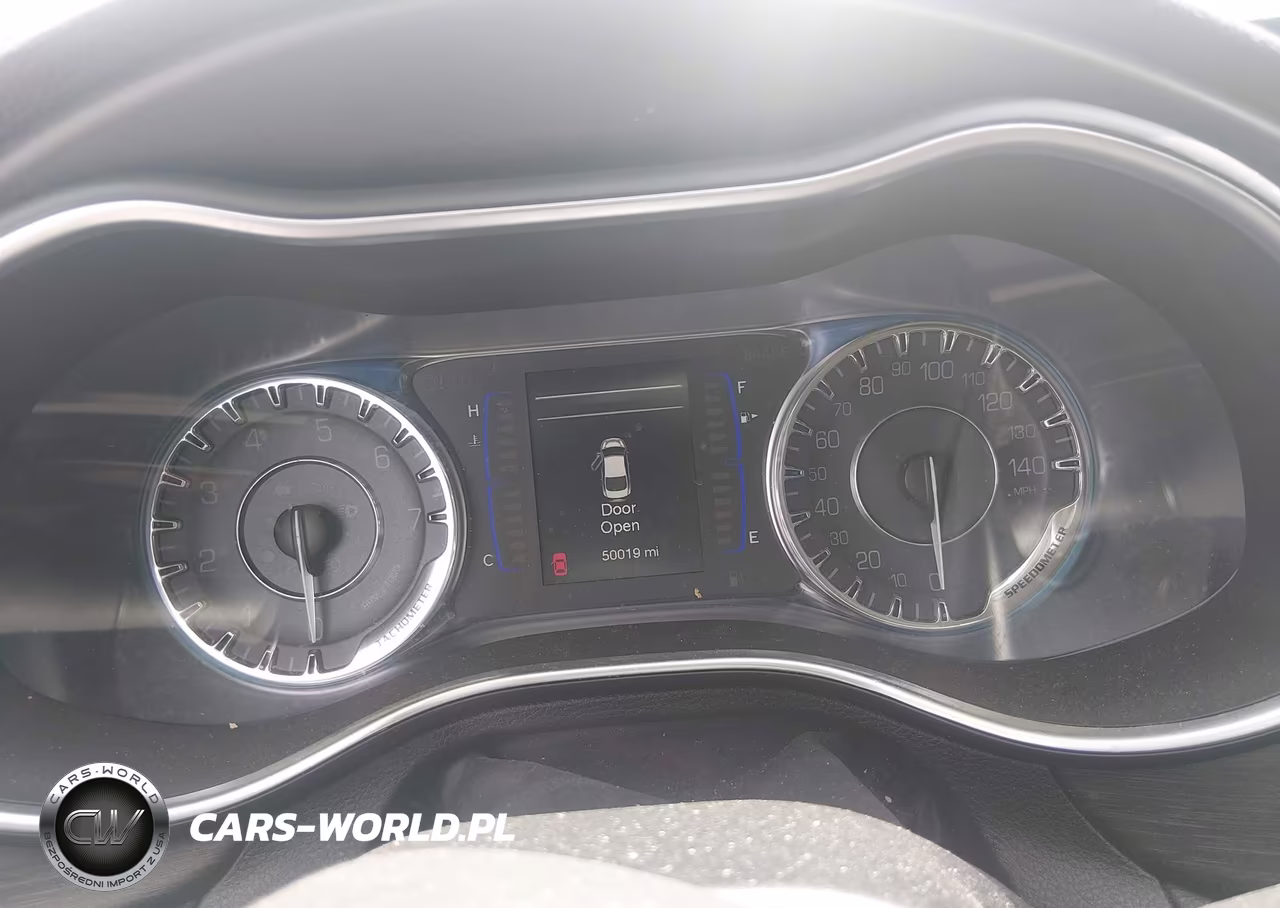 2017 Chrysler 200 Touring VIN:1C3CCCFB6HN507146 - 7