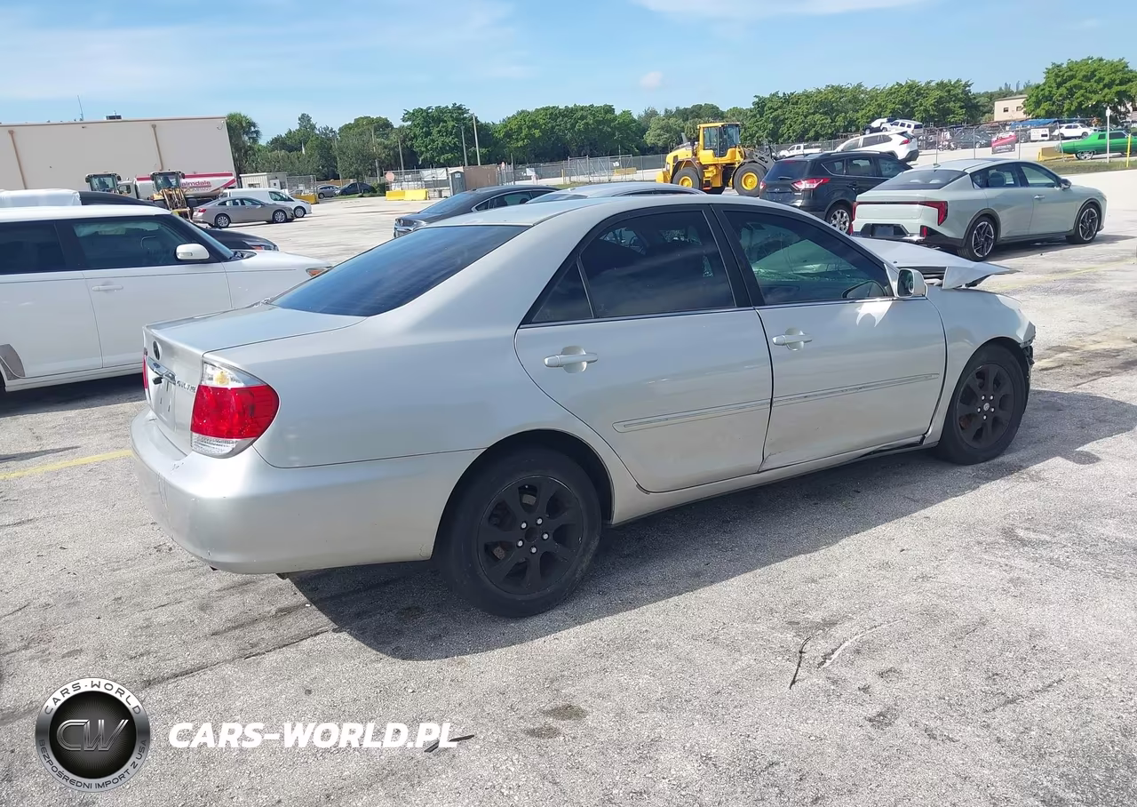 2006 Toyota Camry Xle VIN:4T1BE30K66U694624 - 4