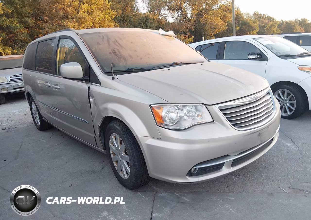 2016 Chrysler Town & Country Touring – zdjęcie 1 z 16