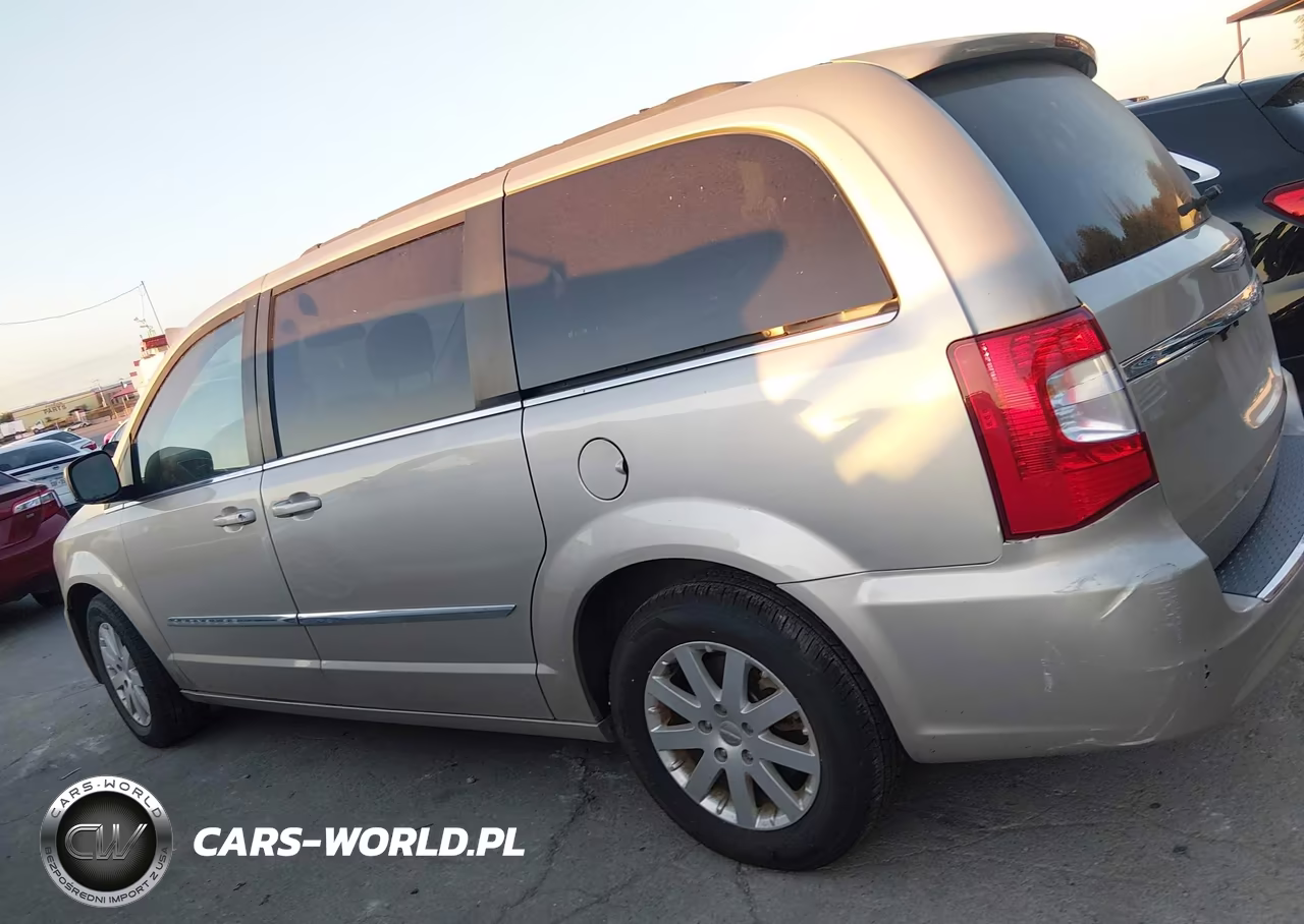 2016 Chrysler Town & Country Touring VIN:2C4RC1BG9GR150946 - 14
