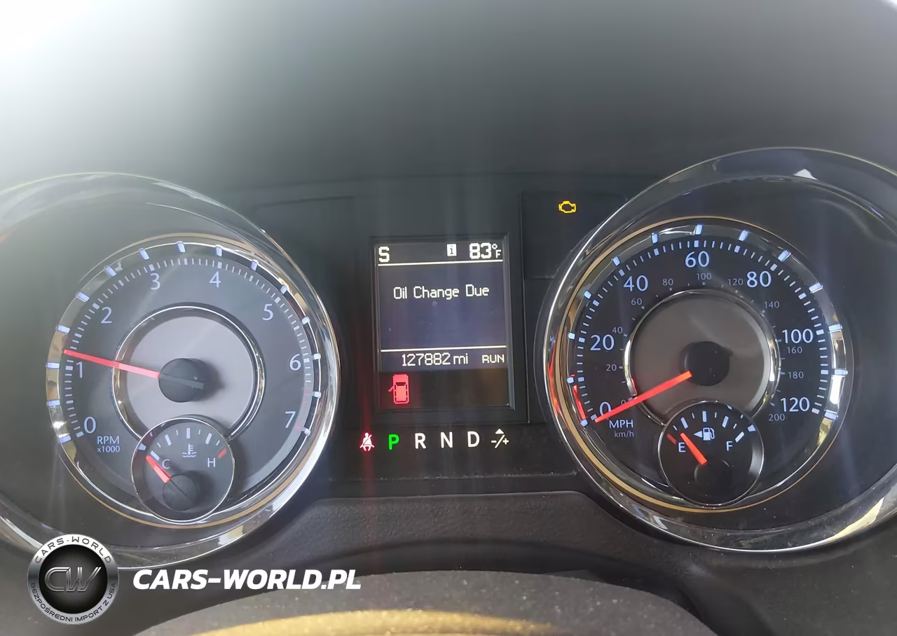 2016 Chrysler Town & Country Touring VIN:2C4RC1BG9GR150946 - 7