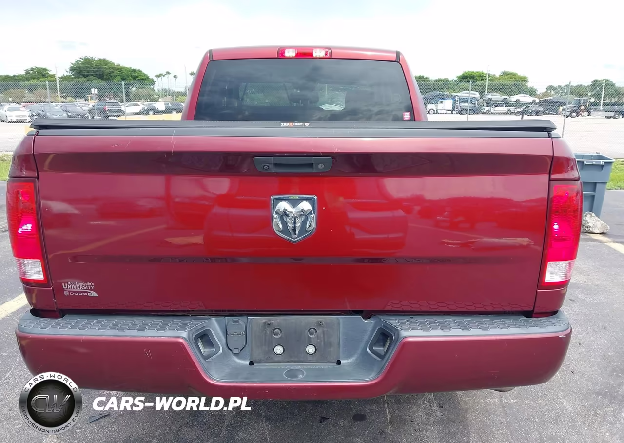 2018 Ram 1500 Express 4X2 6'4 Box VIN:1C6RR6FG7JS292943 - 17