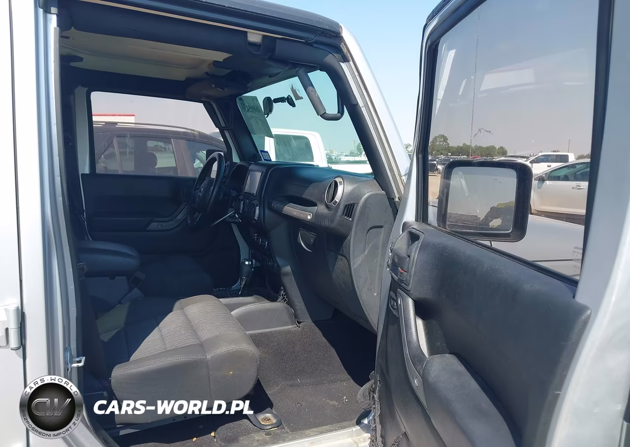 2011 Jeep Wrangler Unlimited Sport VIN:1J4BA3H14BL514594 - 5