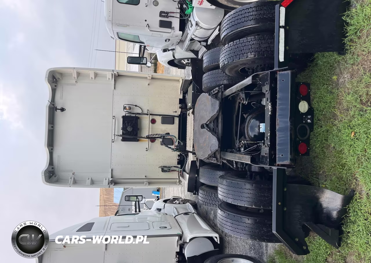 2020 Kenworth T680 VIN:1XKYDP9X4LJ360407 - 8
