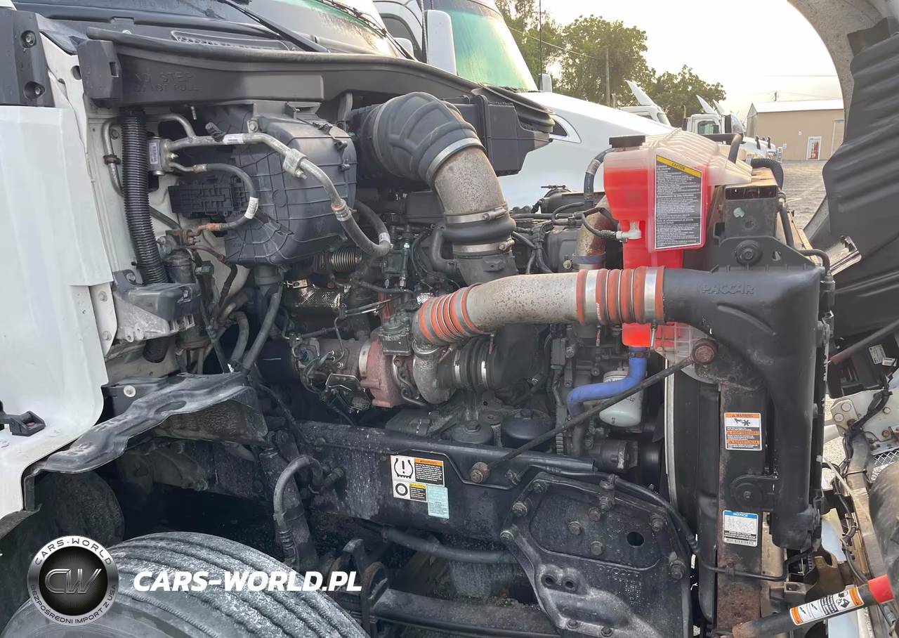 2020 Kenworth T680 VIN:1XKYDP9X4LJ360407 - 9