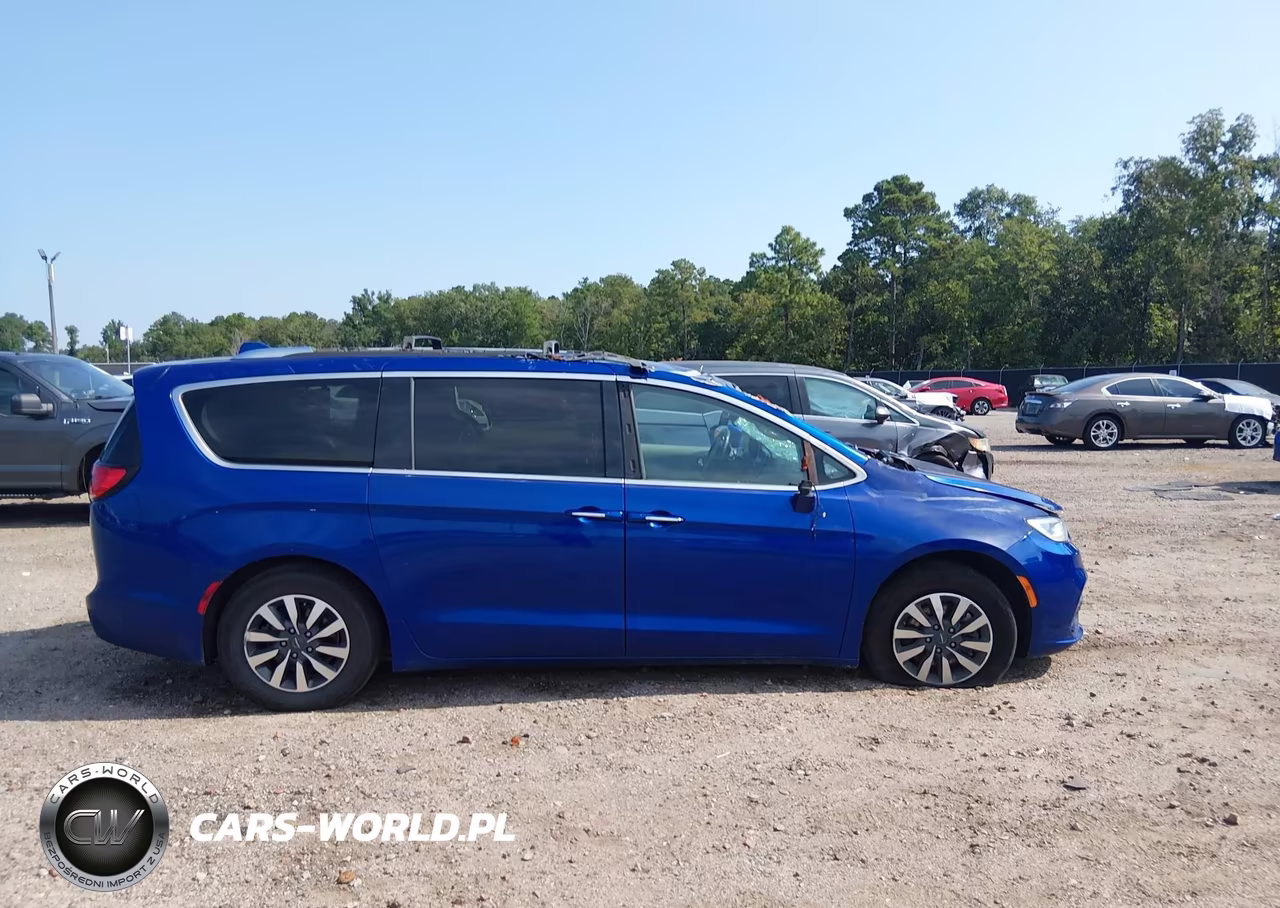 2021 Chrysler Pacifica Touring L VIN:2C4RC1BG2MR516547 - 13