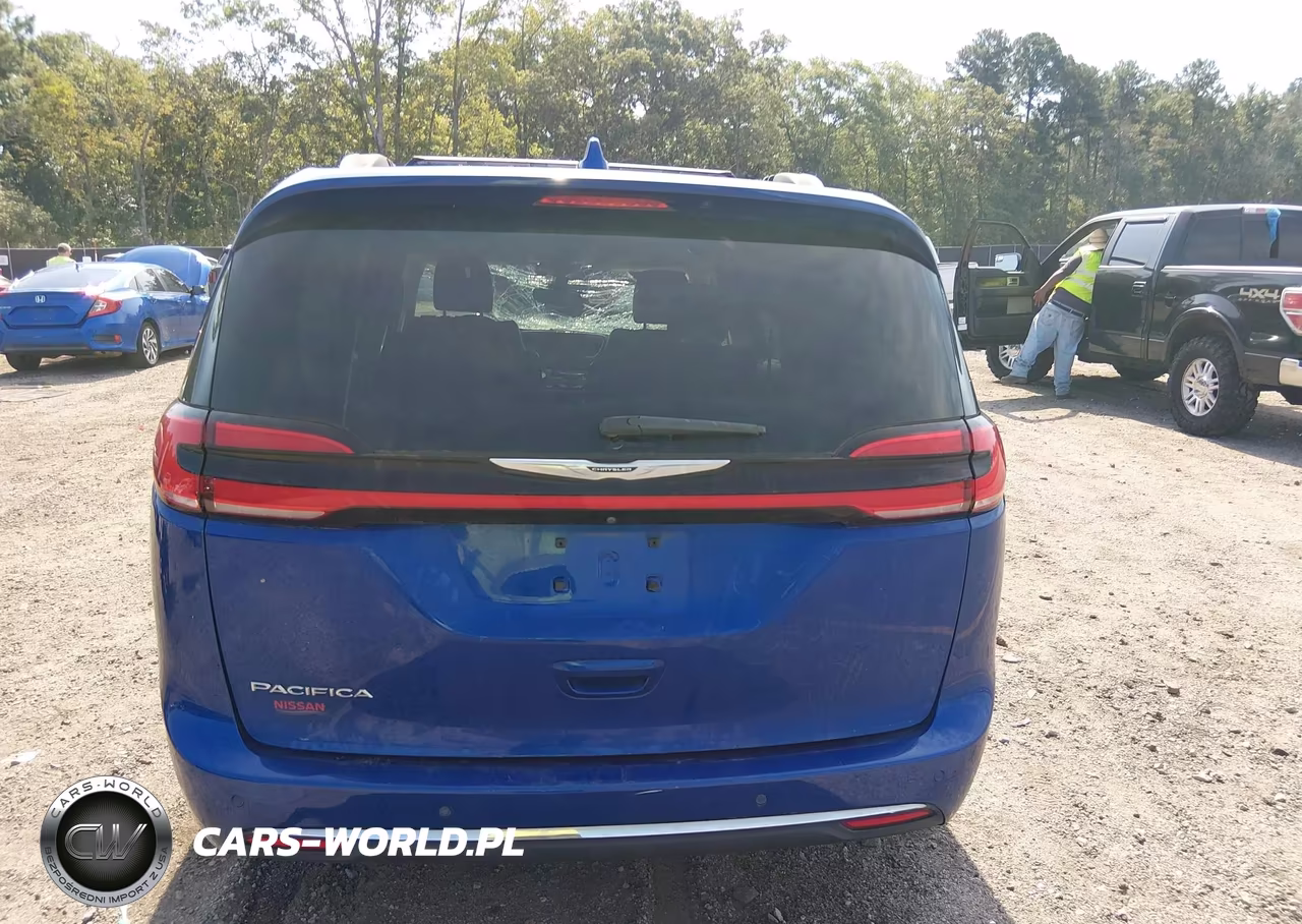 2021 Chrysler Pacifica Touring L VIN:2C4RC1BG2MR516547 - 16